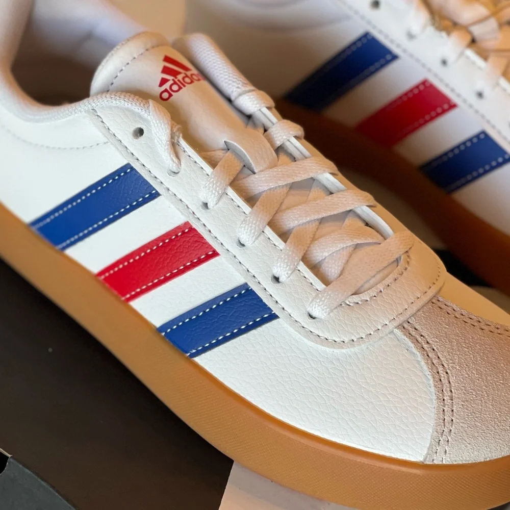 NIB ADIDAS VL COURT 3.0 KIDS CLOUD WHITE/ROYAL BLUE/BETTER SCARLET JH8721 - Picture 3 of 16